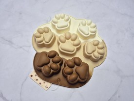 Molde silicona tricolor 7 huellas grandes